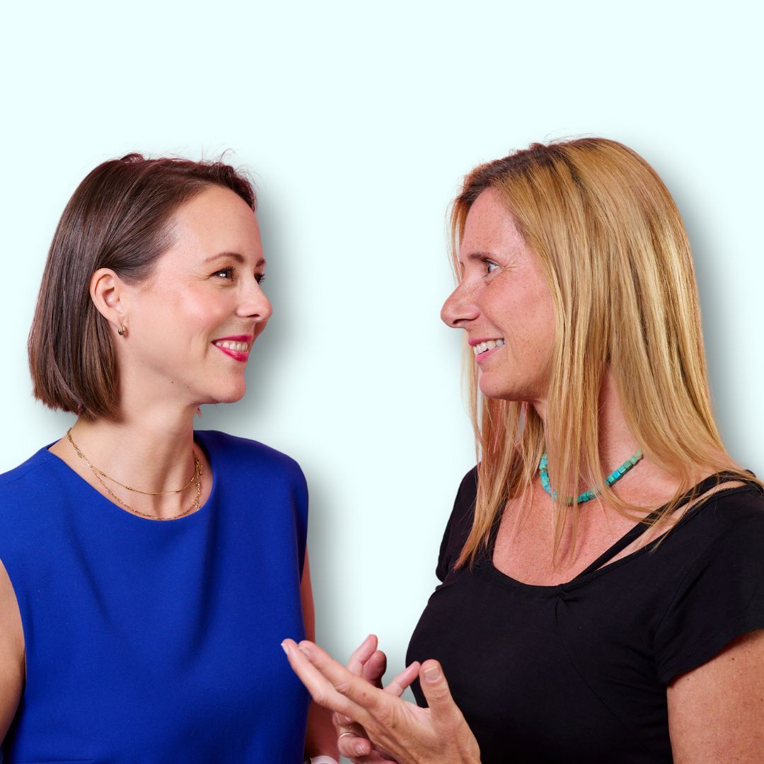 @m Anja Maass im Kundengespräch, Beratung auf Augenhöhe und mit 360° Ansatz im Marketing